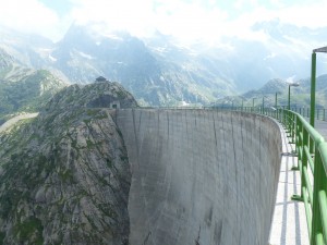 dam-176834_1280