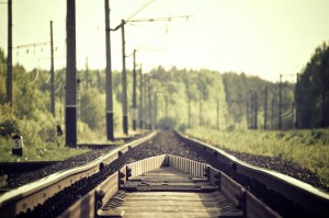 railroad-tracks-336532_1920